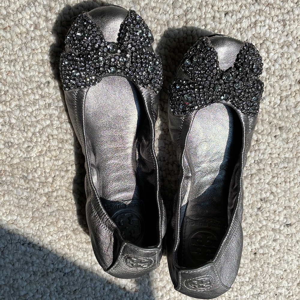 Tory Burch grey leather classy ballet flat shoes - Picture 2 of 4